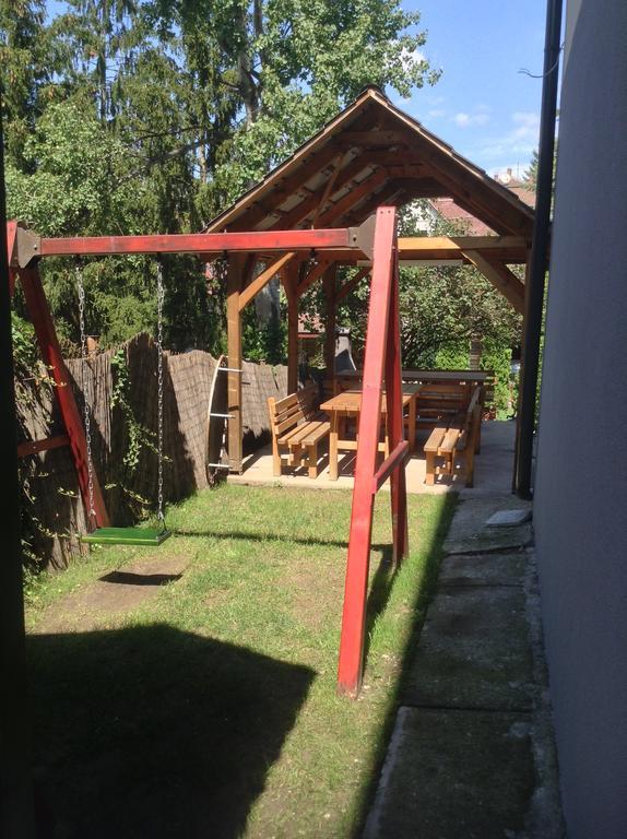 Harsanyi Vendeghaz Hotel Mişcolţ Exterior foto